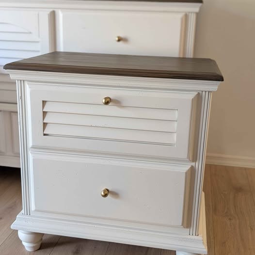 Sophisticated Solid Wood Bedroom Set by Rotta
