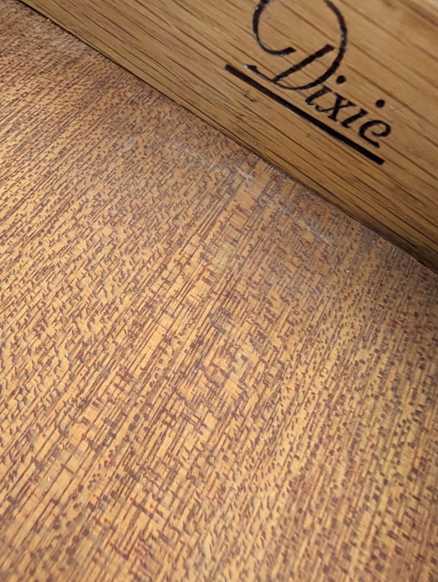 Dixie Dresser