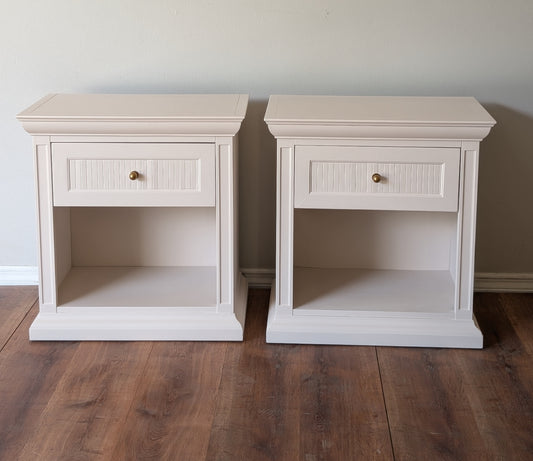 Fluted | Open Nightstand Set