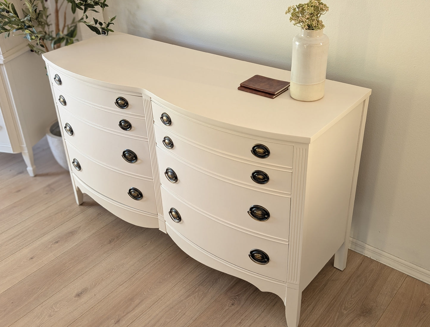 Dixie Dresser